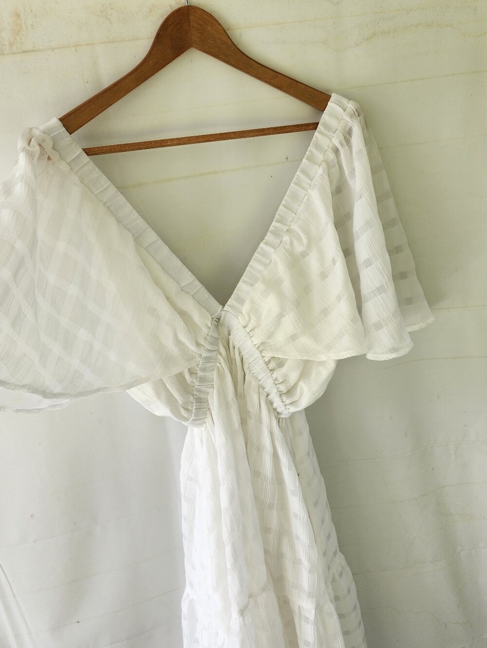 Arula White V-Neck Flutter Sleeve Maxi Dress - Picture 3 of 13